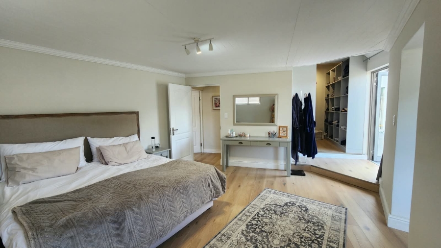 4 Bedroom Property for Sale in Loerie Park Western Cape